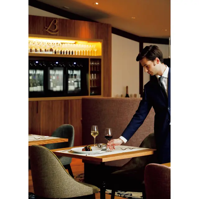 グラスワインが16種類も　