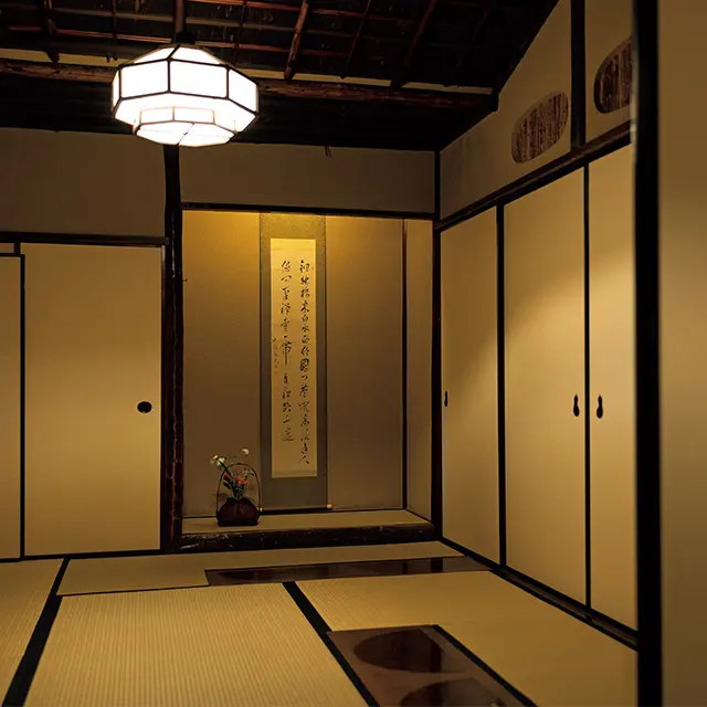 趣が異なる座敷が 5室ある