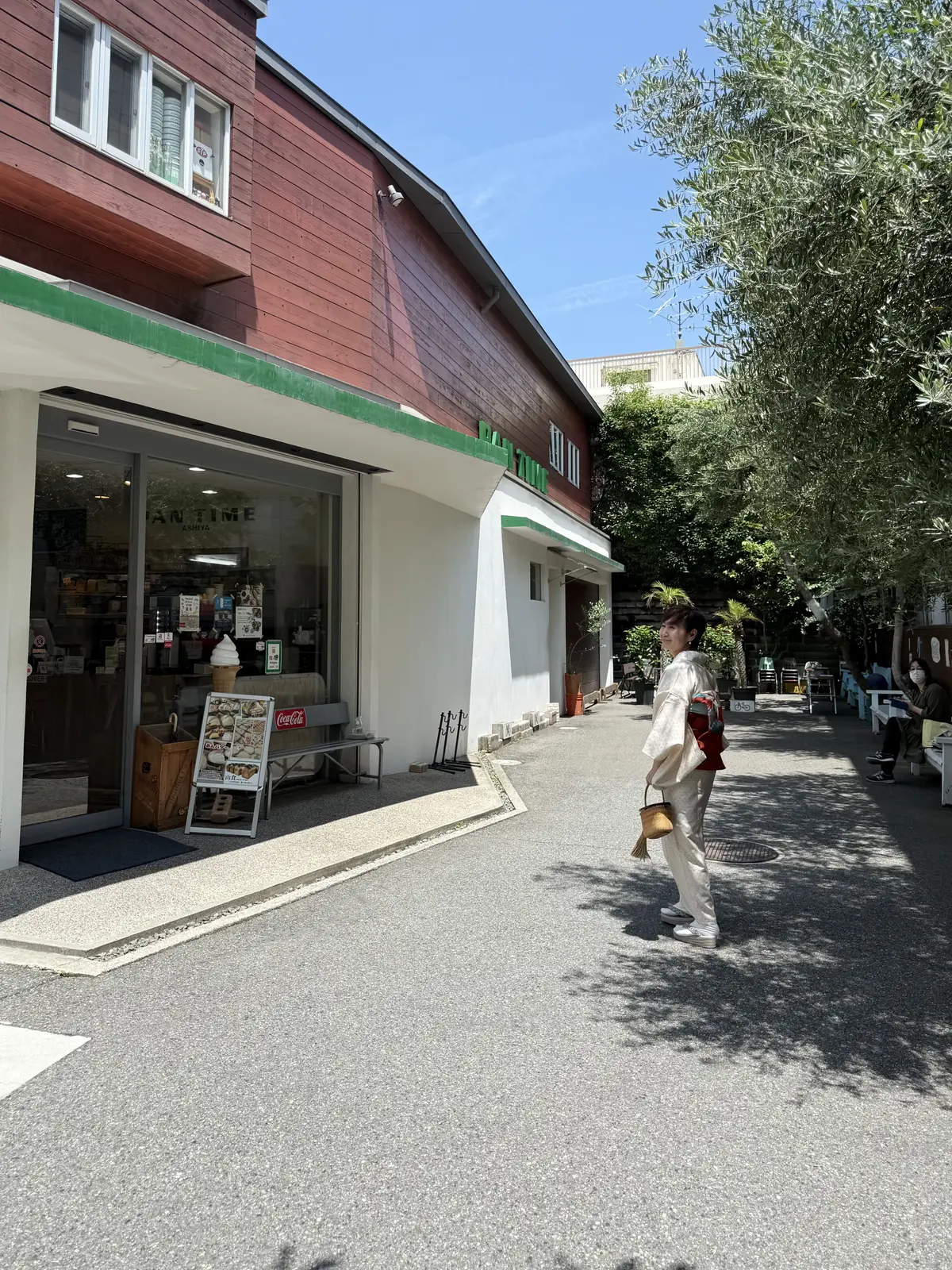神戸のパン屋さん巡りと、癒しのカフェ時間の画像_1