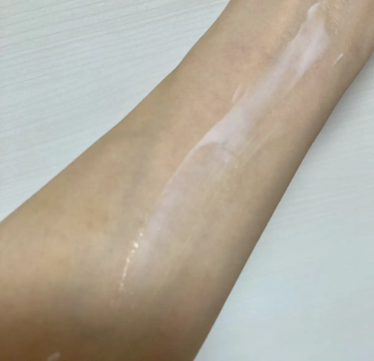 eclat Jマダム　marigat CandleHere　est エスト kao 花王　ボディクリーム　腕活　エストボディセラム2301