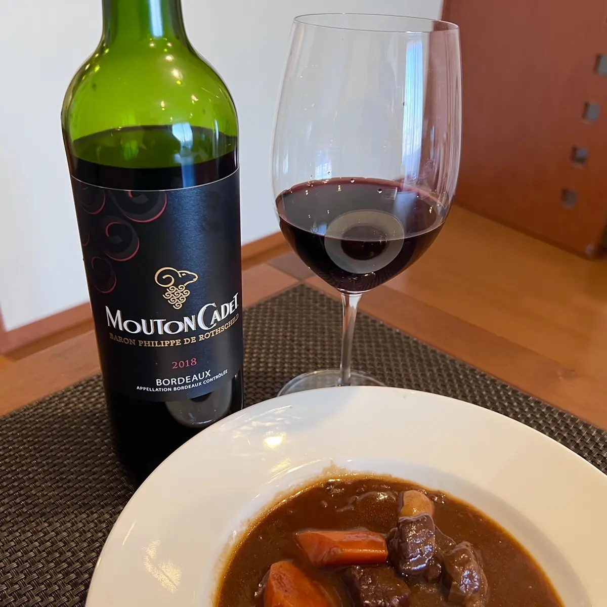安齋さんおすすめワイン　ムートン・カデ・ルージュ　2018 