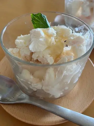 桃のフローズンヨーグルトの画像_1