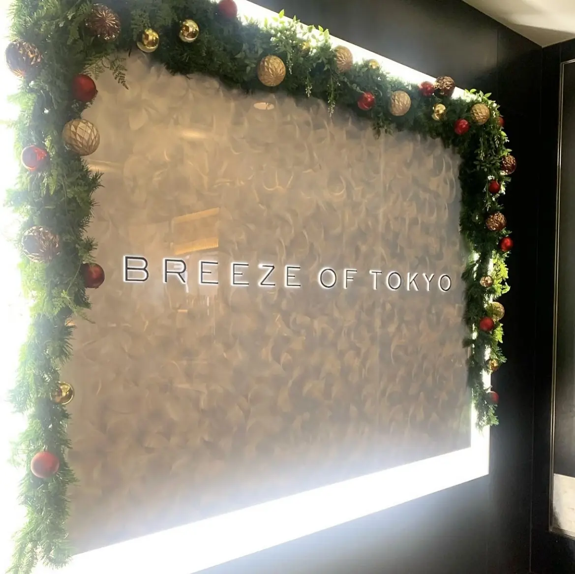 ZARA個性柄ワンピで、丸の内フレンチ。の画像_4