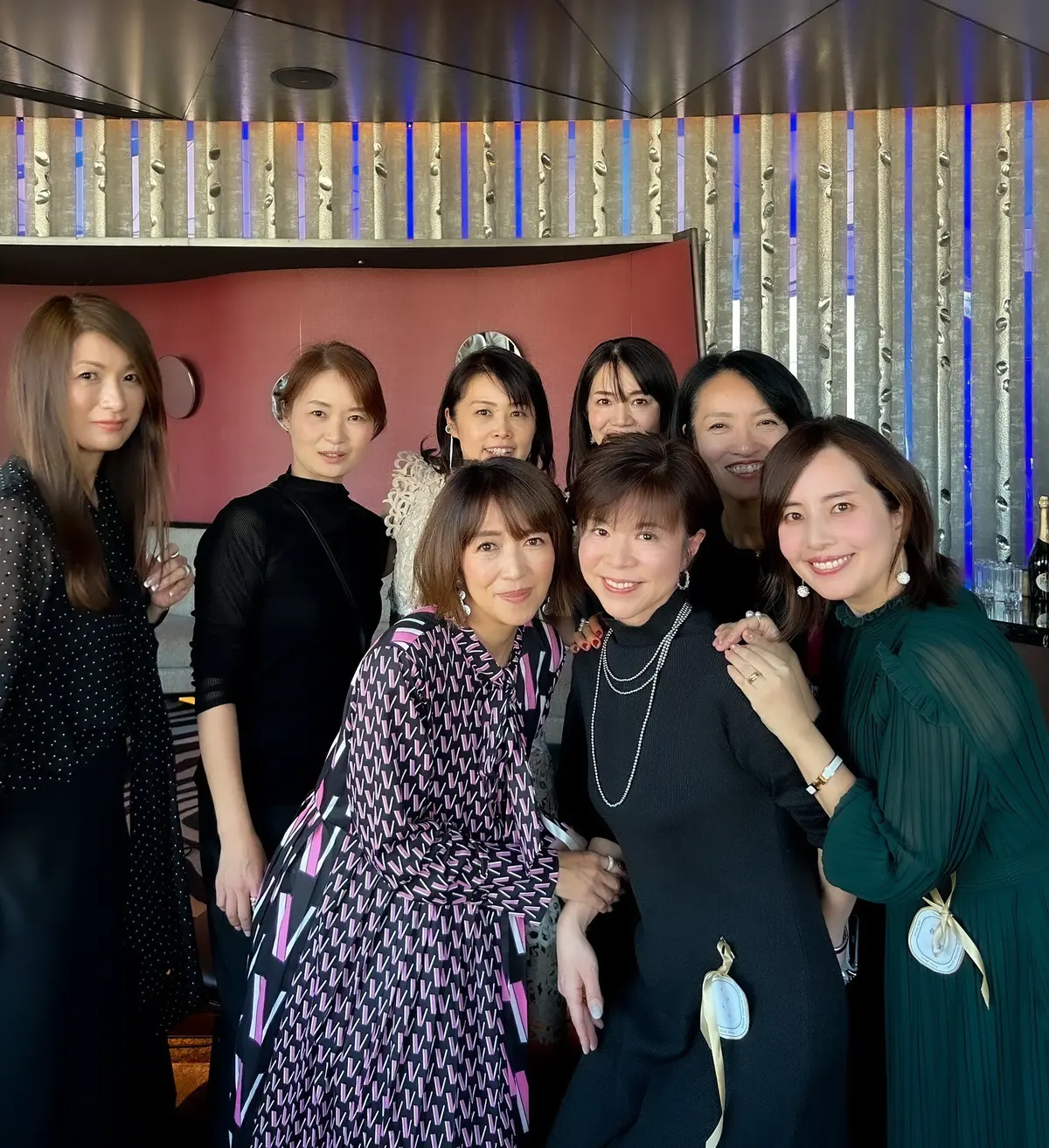 昨年の幹事菜穂子さんを囲んで、引継ぎ記念ショット！