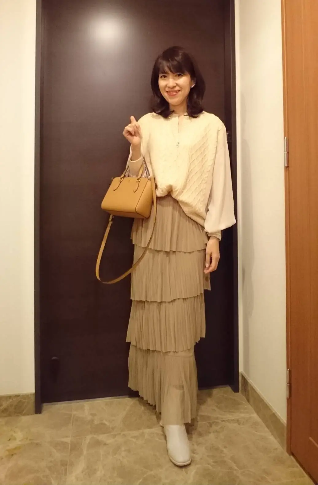 ニット・スカート GALLARDAGALANTE バッグTORYBURCHブーツURBANRESEARCH