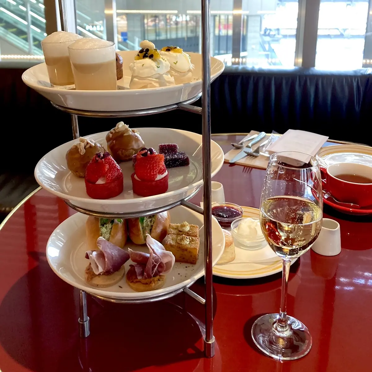 アフタヌーンティーと桜の日♪の画像_1