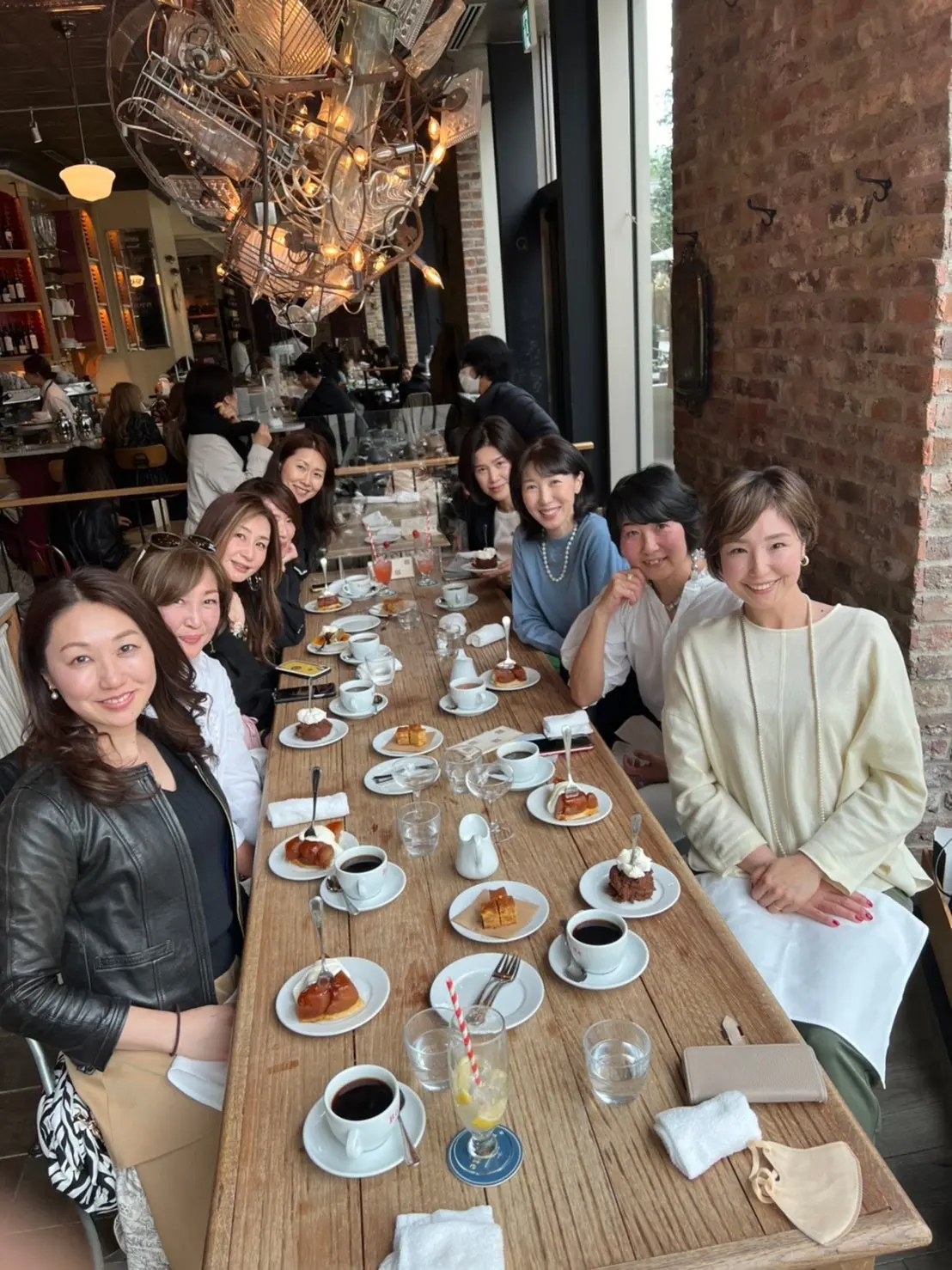 『白ブラウスで春のお出かけ♪』の画像_3