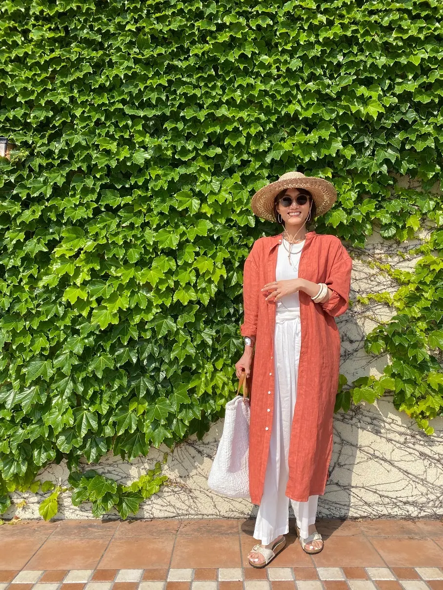 エディター坪田あさみさんの夏スタイル オレンジのワンピース