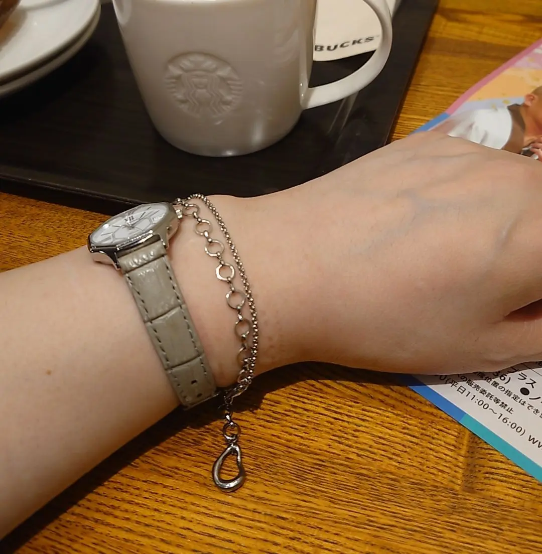 ハンドメイドのステンレス製ブレスレット