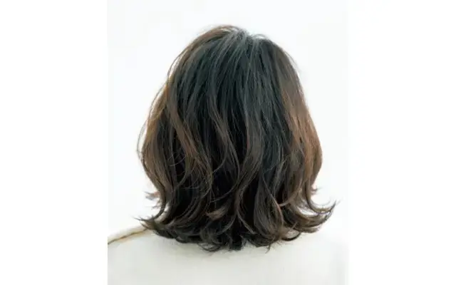 セットが簡単！ トレンドの外ハネボブをパーマで再現