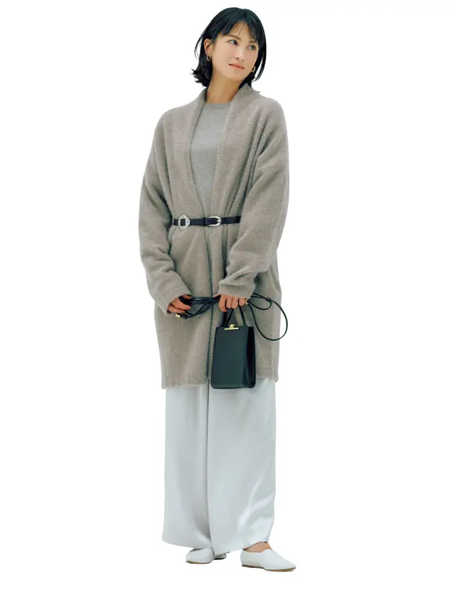 ゆるめシルエットにコンチョベルトを効かせて今っぽいコーデに！