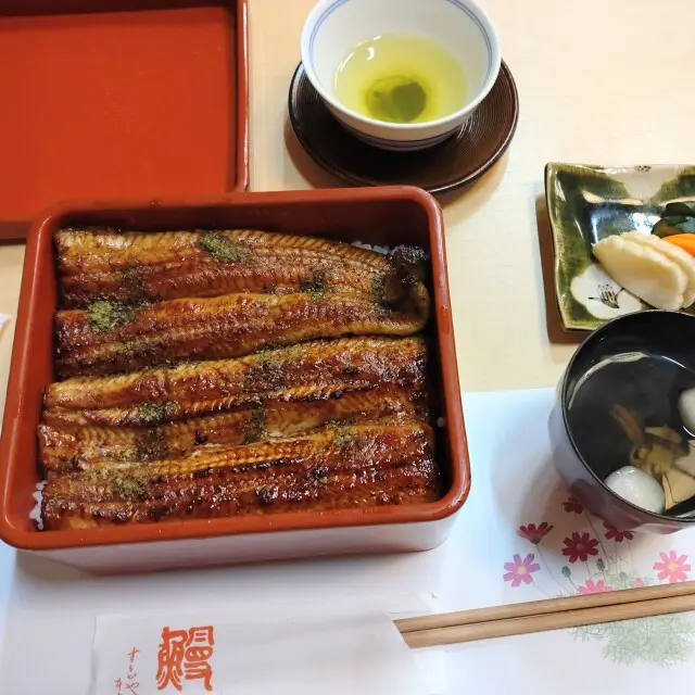 成田山　鰻　駿河屋