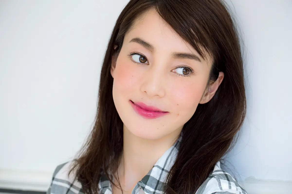 進化した「赤い口紅」つけこなしのコツ  の画像_2