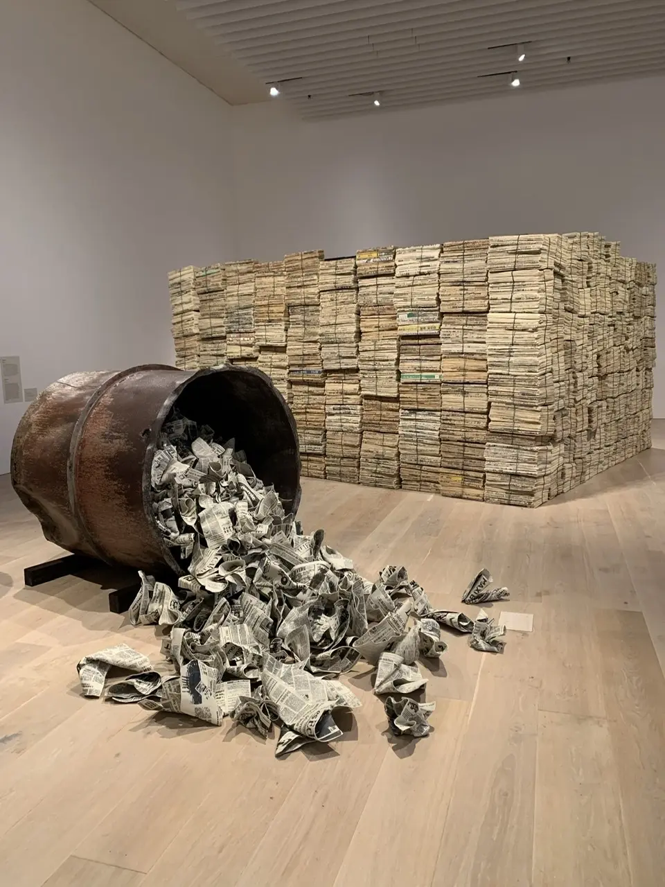 三島喜美代「作品92-N」