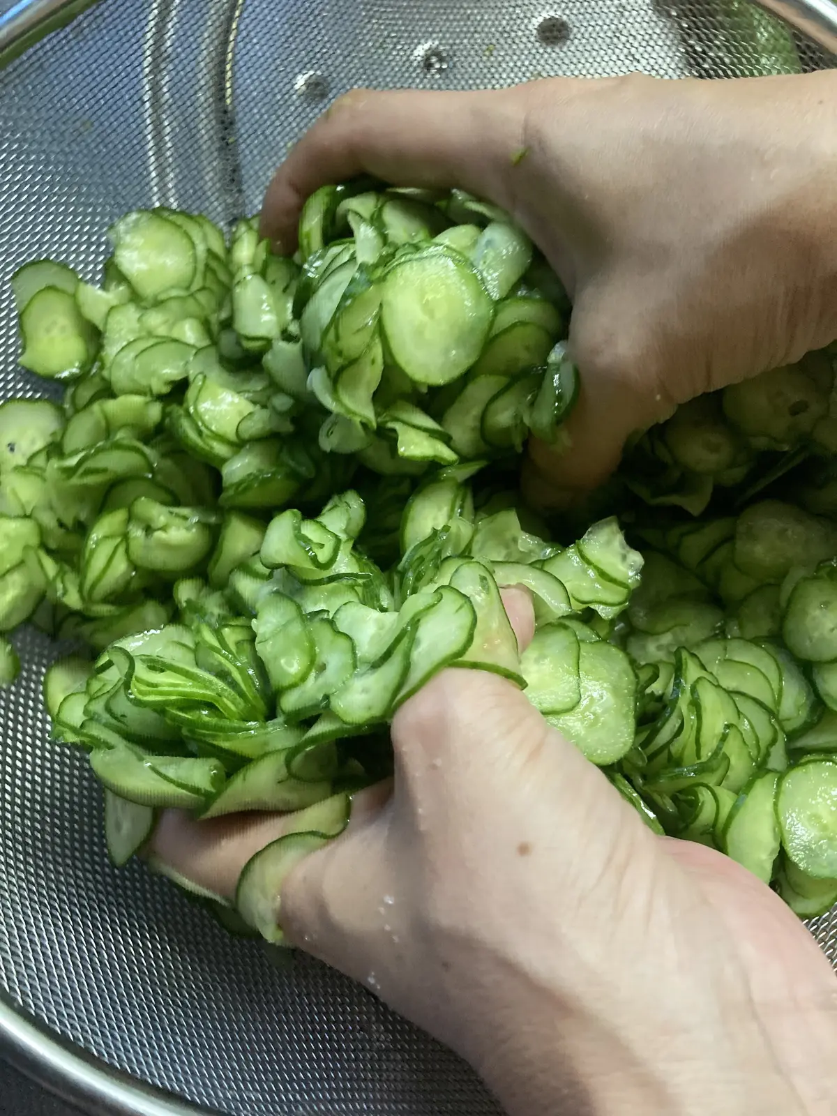 家庭菜園で採れた朝採りきゅうりでキューちの画像_5