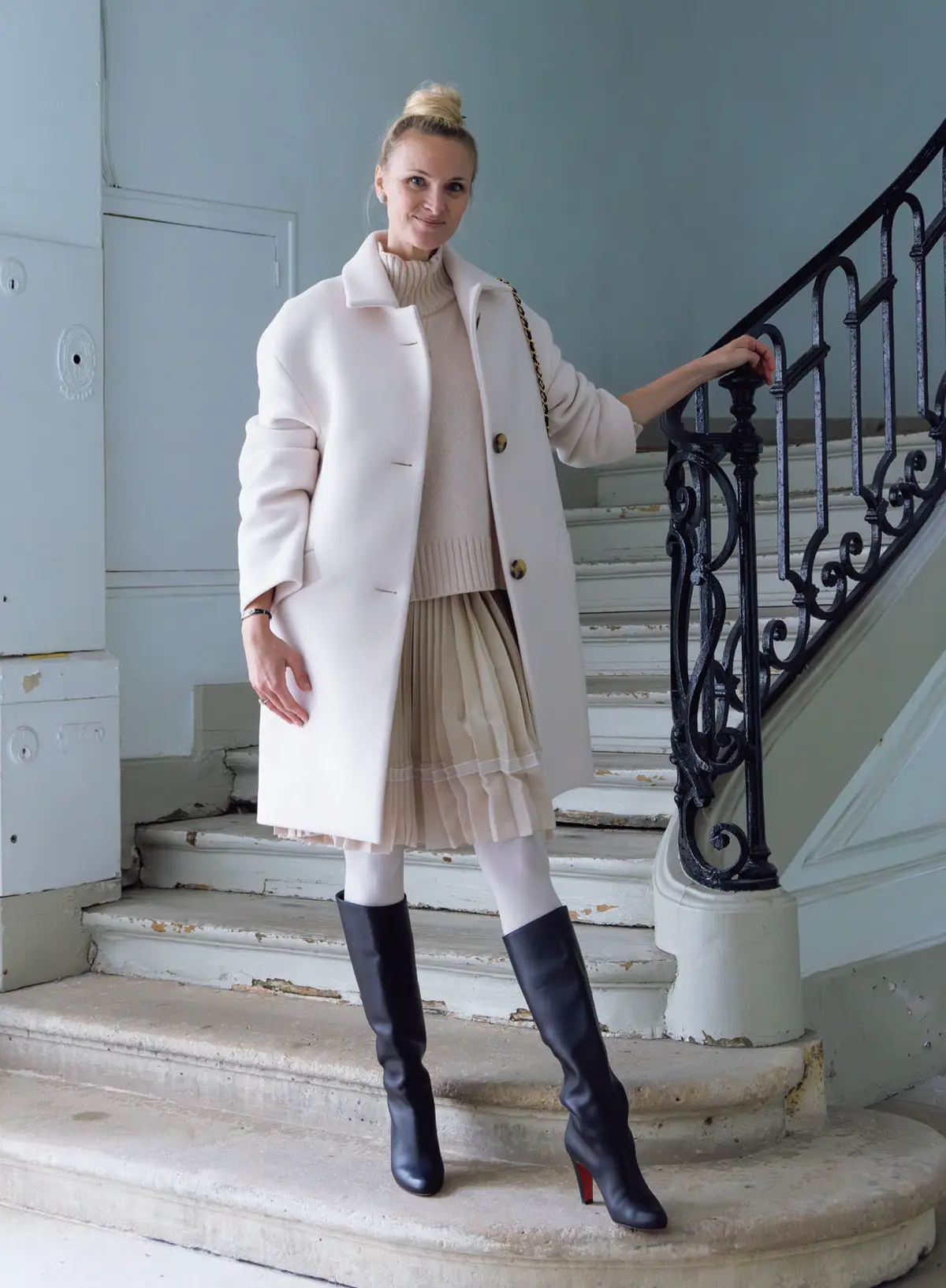 インスタグラムのフォロワーは22万越え！ パリのおしゃれマダム深掘りSNAP　全身コーデ写真