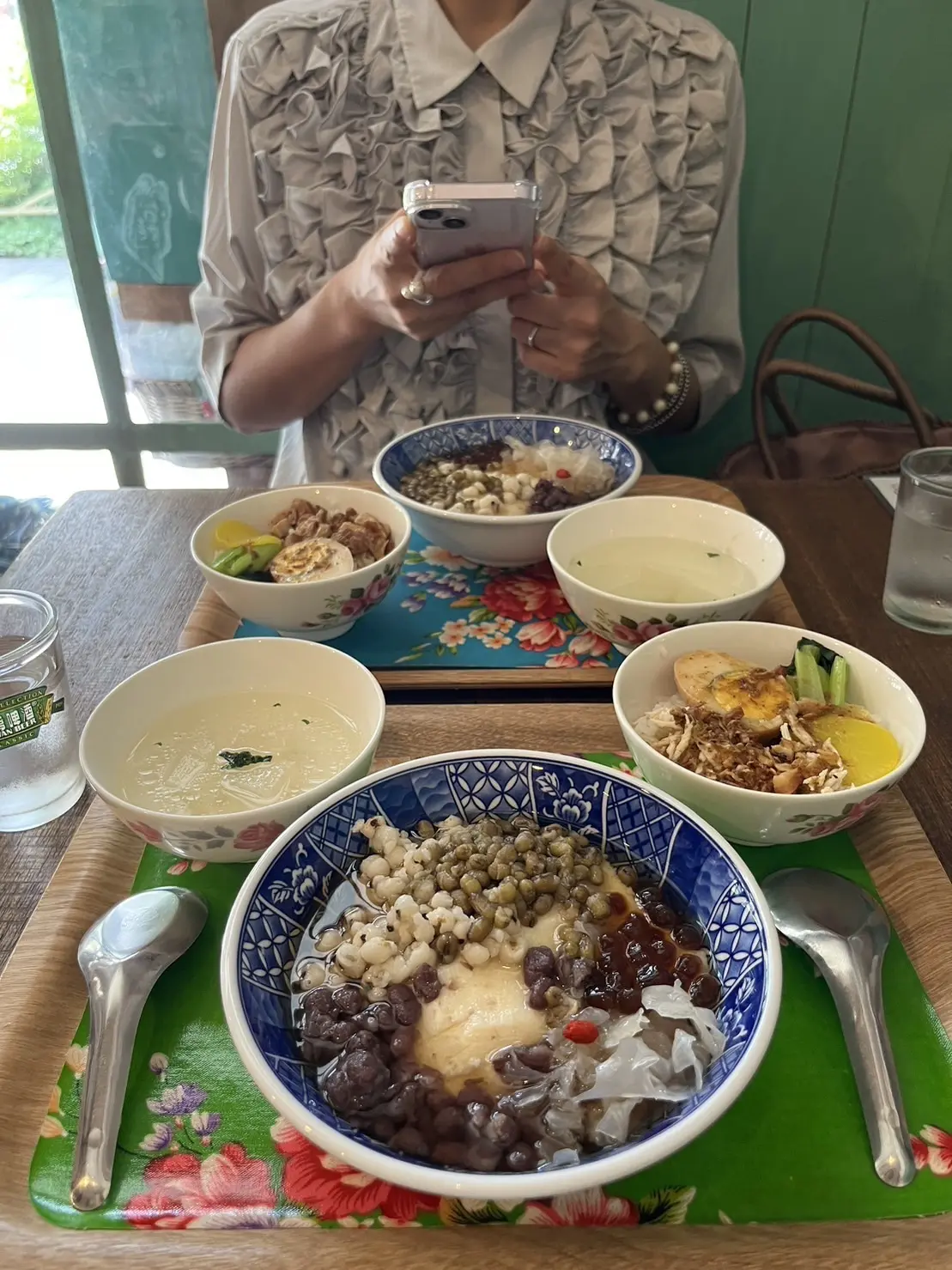 ミニルーロー飯　豆花　大根スープ