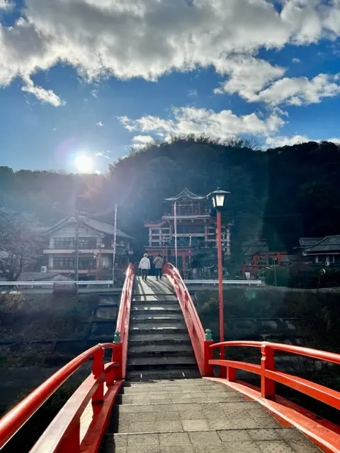 草戸稲荷神社へ
