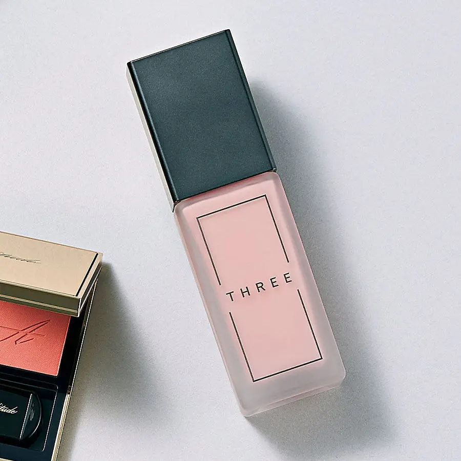 THREE アドバンスドエシリアルスムースオペレーター プライマー