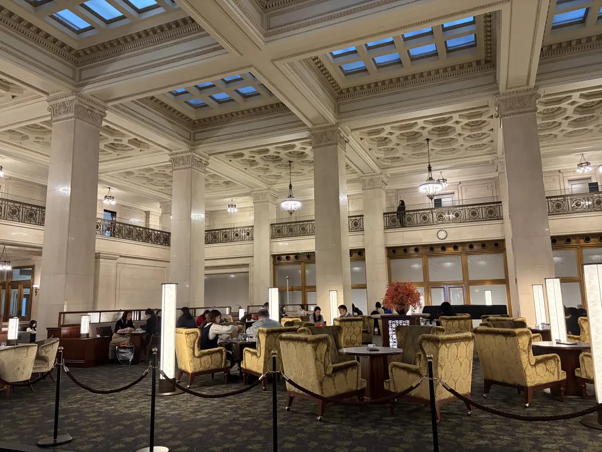 国指定重要文化財・明治生命館内に開業した「明治安田CAFE 丸の内」