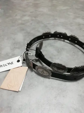 バビロンで購入のコンチョベルト。ブランド名はPuntovita