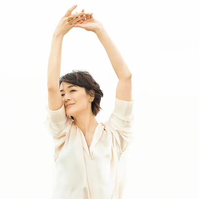 「シャネル」のゴールドイヤリング＆リング