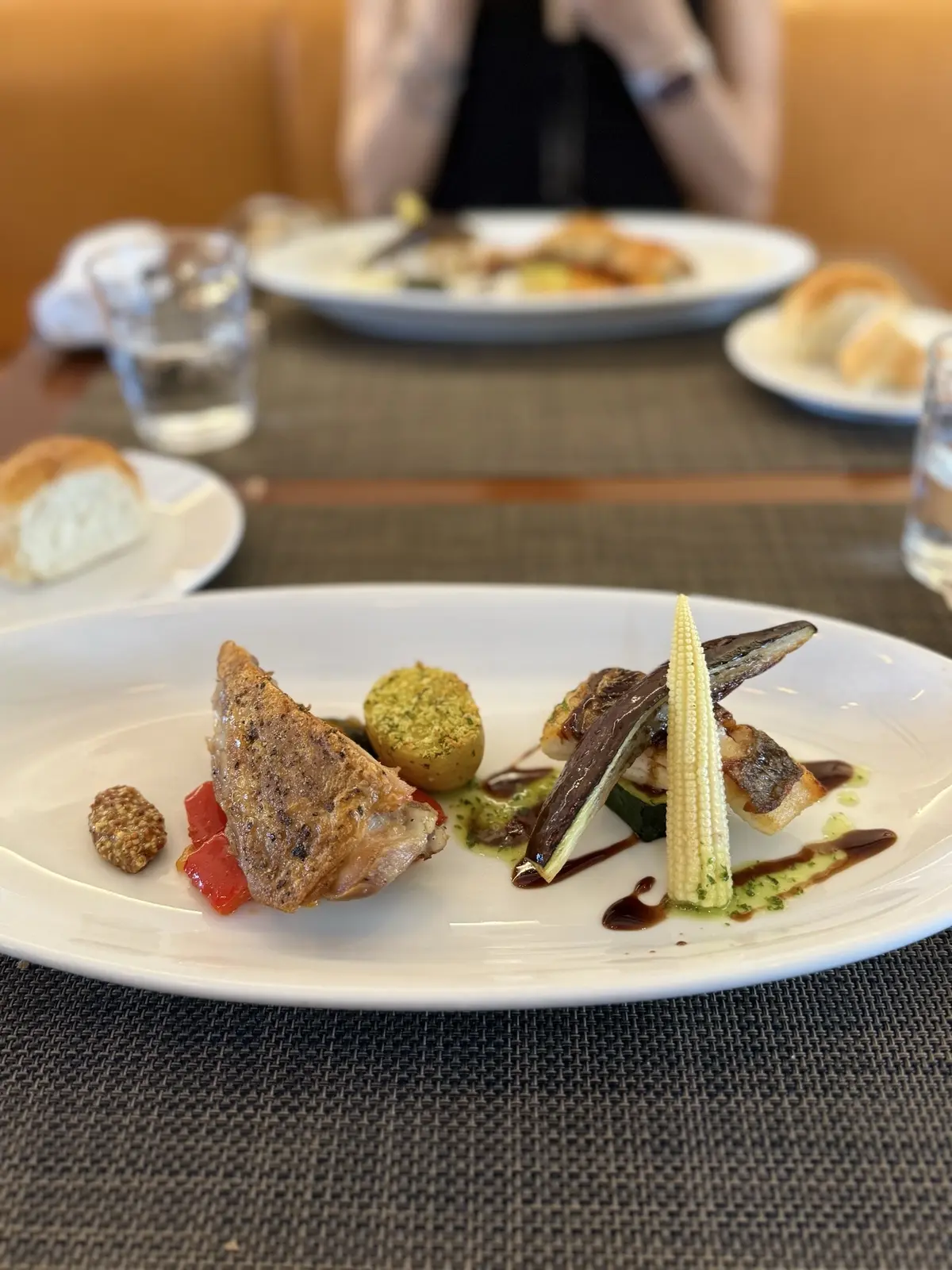 北千住　フレンチ　ビストロウエハラ　料理写真　メイン料理