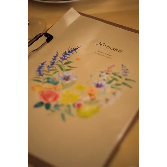 フランス・アルザス 地方のビストロをイメージした店内