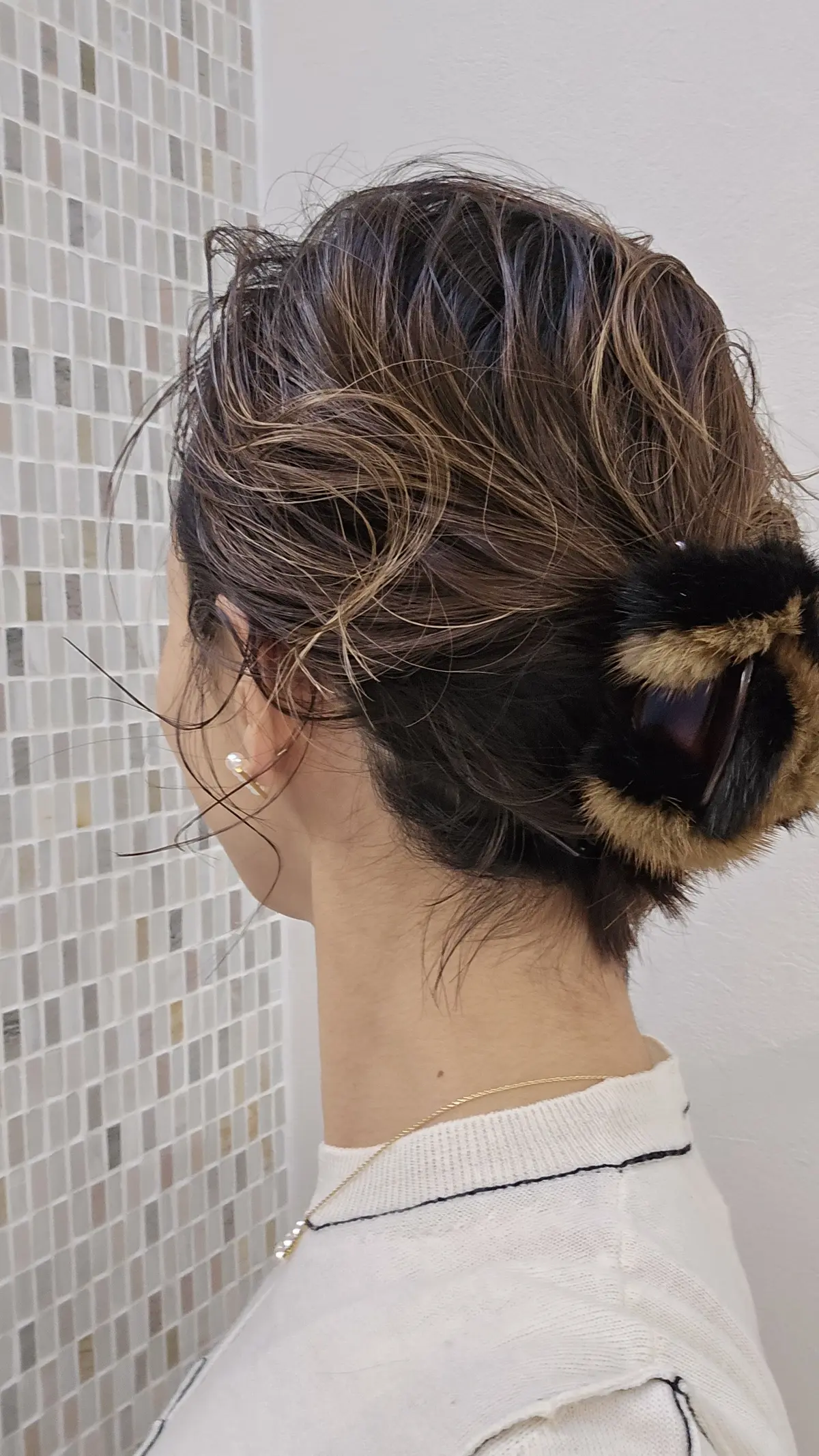 「後ろ姿年齢」は髪と姿勢で変わる—めざせの画像_5