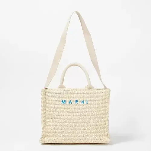 【50代 週末コーデ】上品なピンクTシャの画像_7