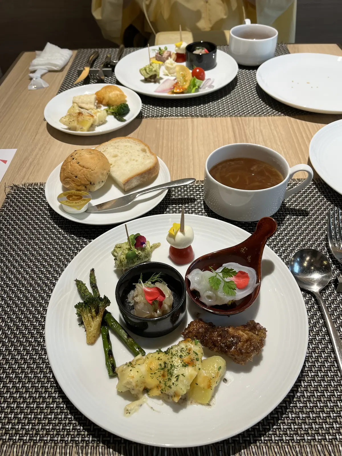 札幌　クロスホテル　カフェ　ランチ　éclat エクラ　Jマダム　ブログ　北海道　札幌　トモコ　知子