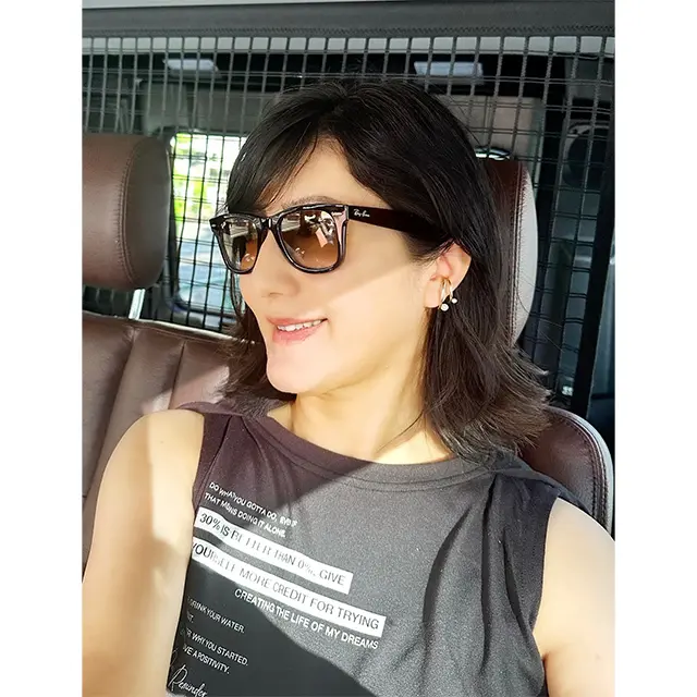 エクラ華組山口りえさん愛用 レイバンのサングラス