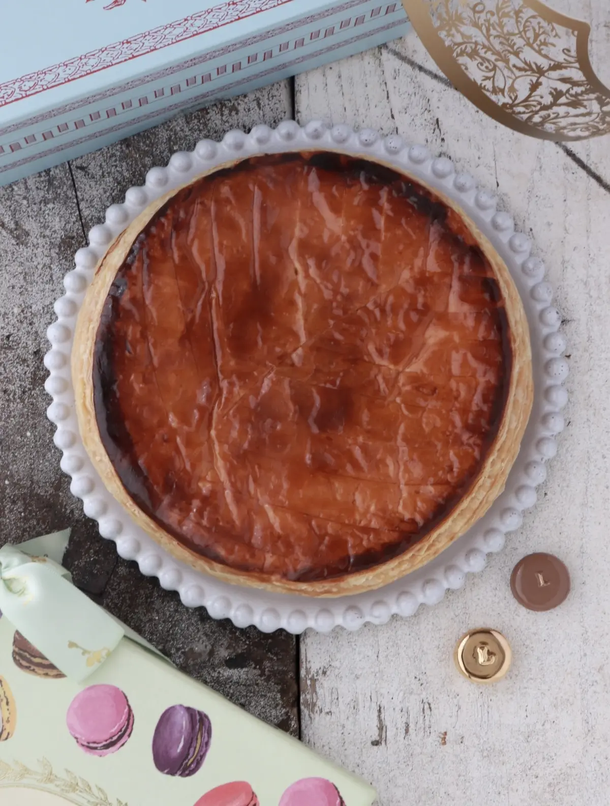 Ladurée（ラデュレ）　 Galette des Rois（ガレット・デ・ロワ）　三越銀座