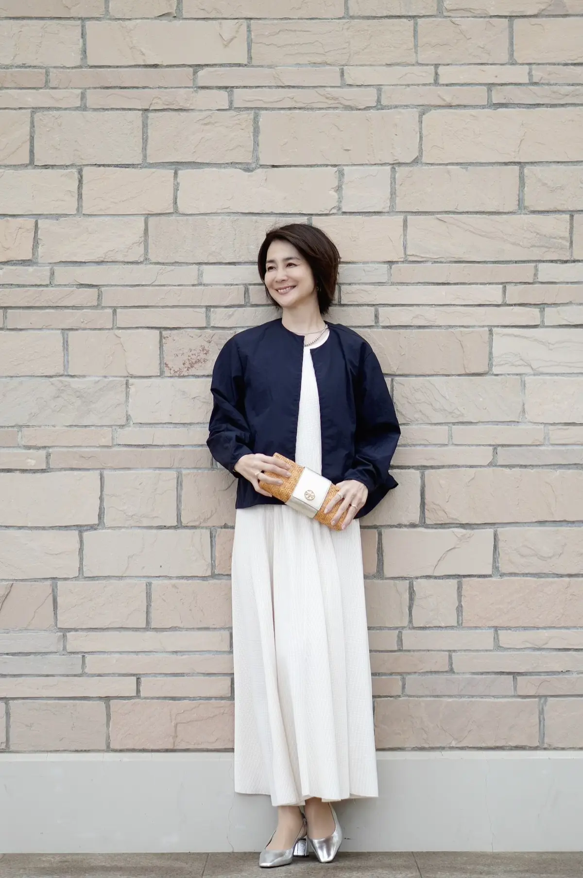 真夏まで活躍！軽やかネイビーブルゾン3コの画像_3