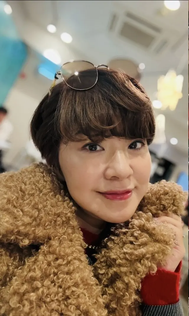 冬は赤ニットで早くもクリスマス気分！の画像_4