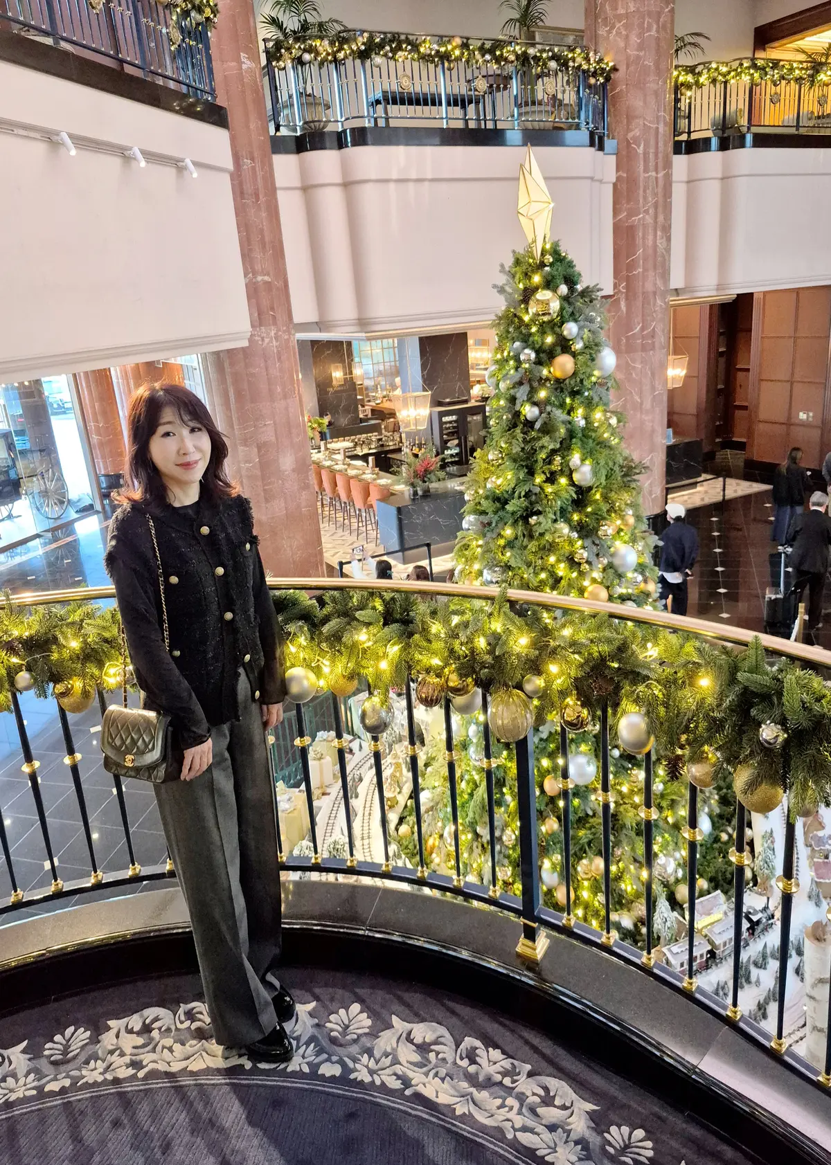 都内で見られるクリスマスツリーまとめの画像_2