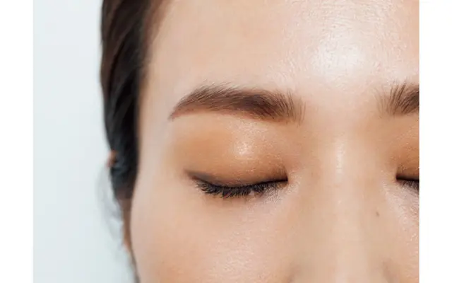 こげ茶ラインで、黄みブラウンとの一体感を