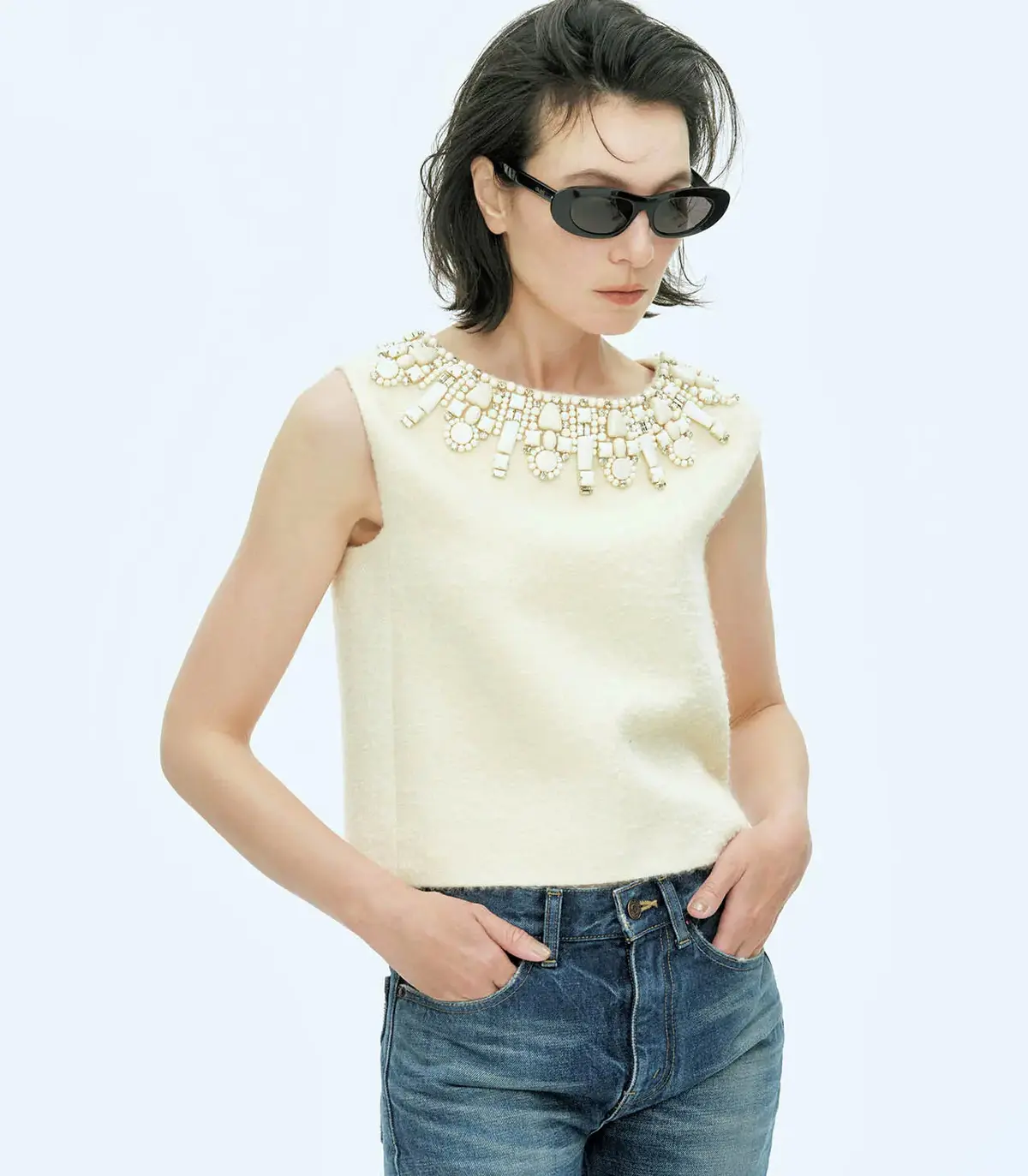 サングラスを更新するなら、今どきモダンなキャッツアイ型がおすすめ