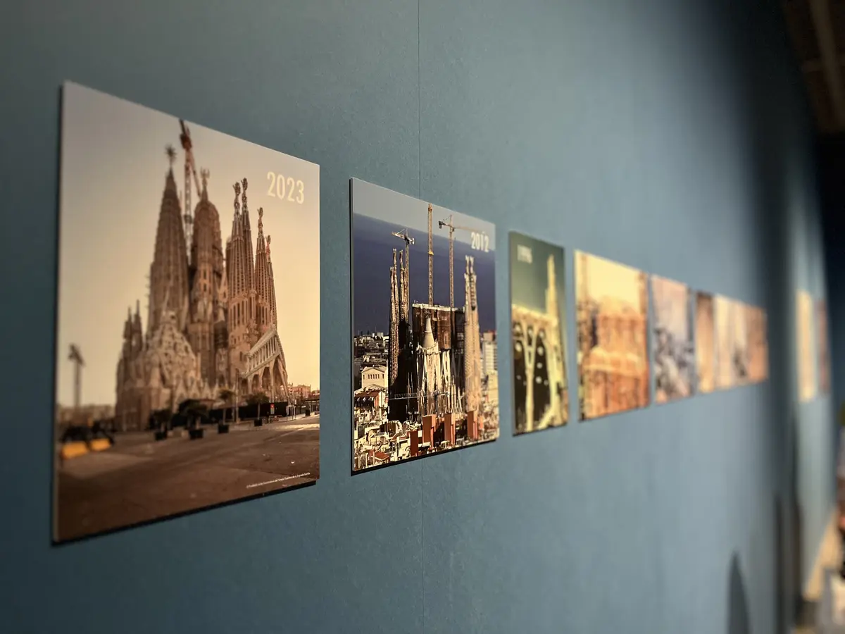 ZARAイエローバッグでガウディ展の画像_9