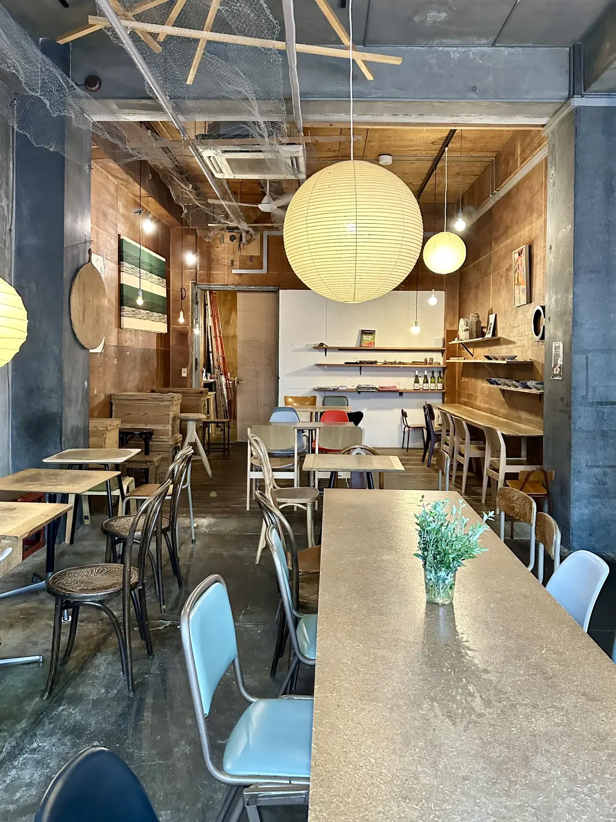 初秋に大活躍！半袖黒ニットの着回しお出かの画像_18