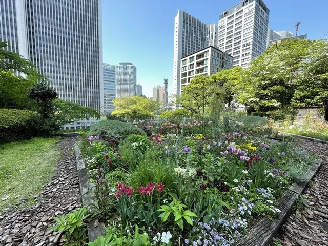 アークヒルズ、春の限定公開ルーフガーデン