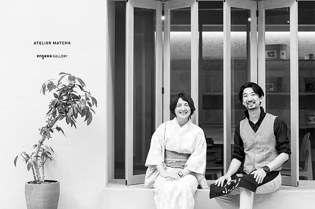 山政小山園・取締役の小山雅由さん（右）とは、2年前に仕事を通じて知り合い、