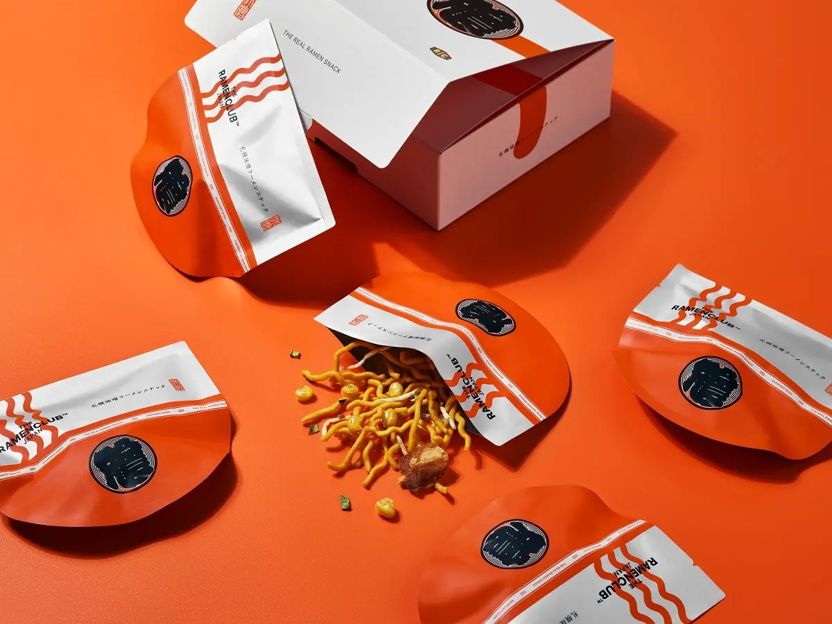 北海道・新千歳空港のおすすめ土産、予算3000円 RAMEN CLUB（ラーメンクラブ）の「札幌味噌ラーメンスナック」