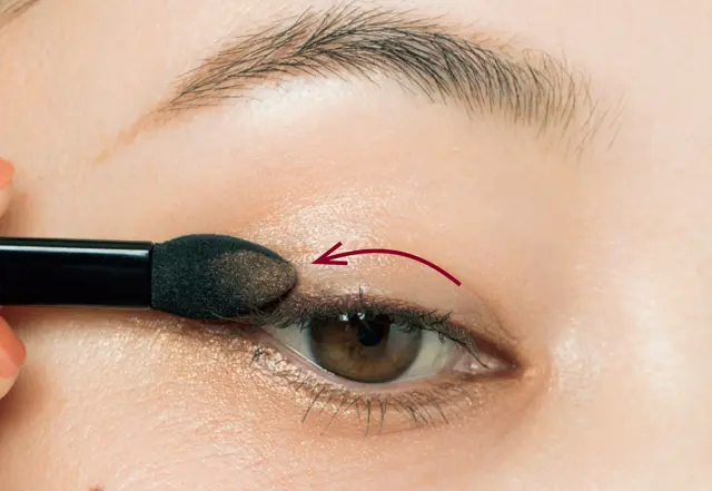 ツヤ囲みシャドウメイク2