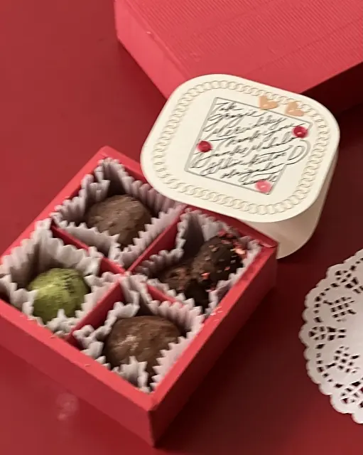 次女と一緒に作ったチョコトリュフ