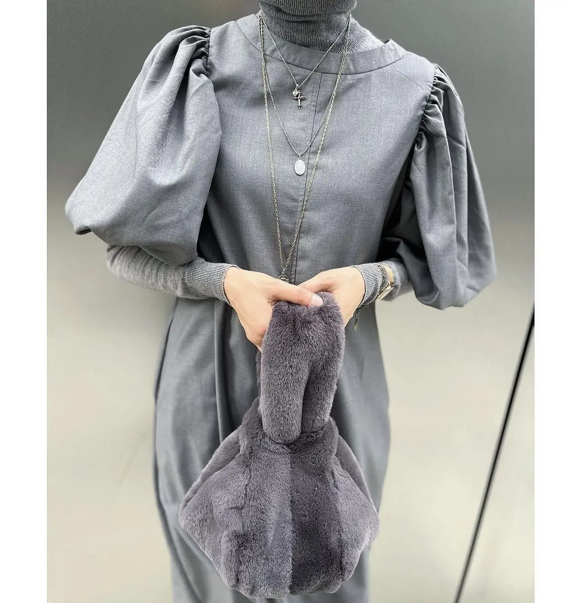 グレーワンピでボタニカルアート展❤︎の画像_9