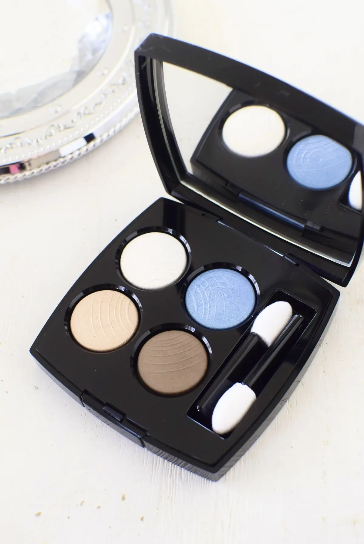 éclat エクラ　Jマダム　ブログ　北海道　札幌　トモコ　知子　デパコス　シャネル　ディオール　リップ　口紅　チーク　チュチュ