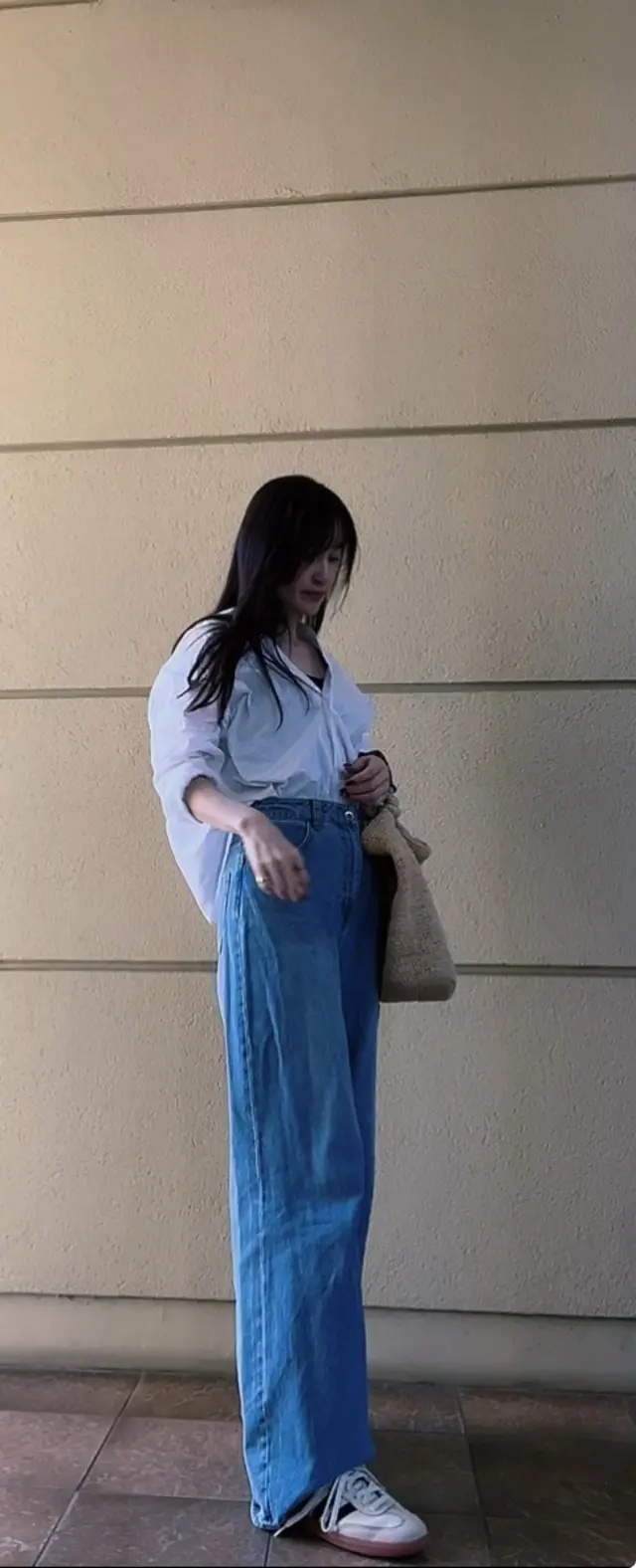 白シャツとジーンズの王道コーデ⭐︎の画像_1