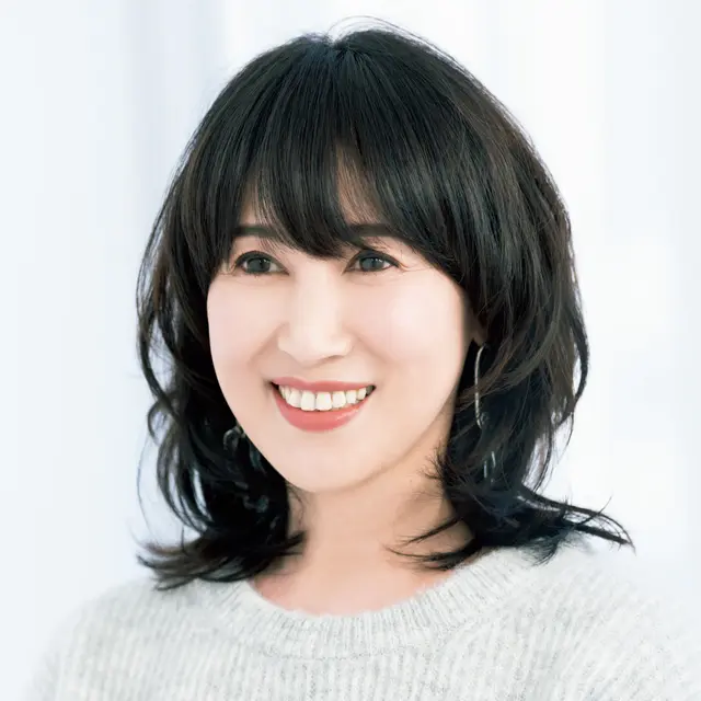 長さを変えただけで、大人のクセを生かしたしゃれ感ヘアに変身！