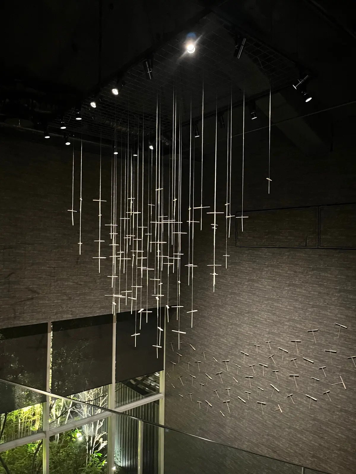 竹細工のモニュメントが美しい